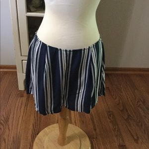 Show MeYour MuMu Sawyer Short large